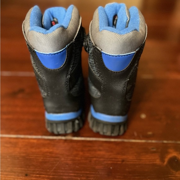 DSG Black and blue toddler snow boots size 11 - Picture 5 of 6